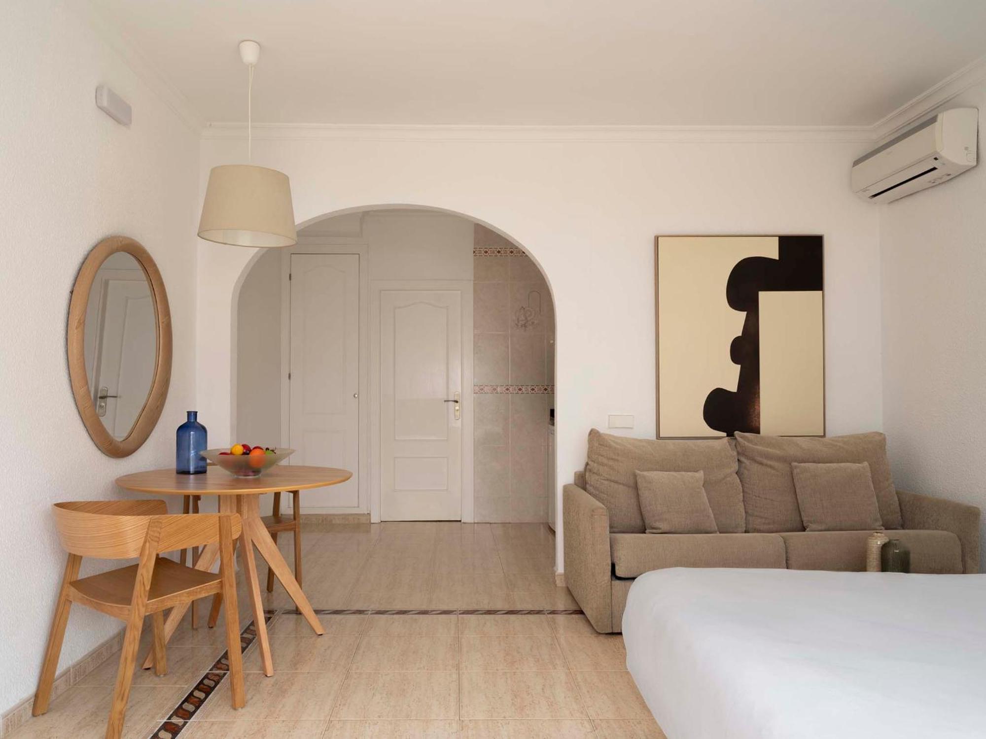 Studio Apartment
